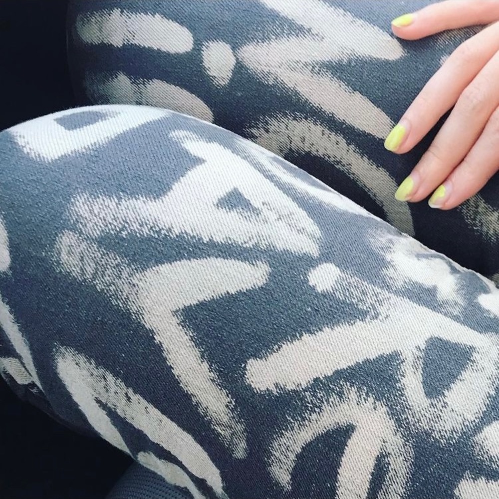 Custom Graffiti Lyric Jeans ๐ - Picture 8 of 12